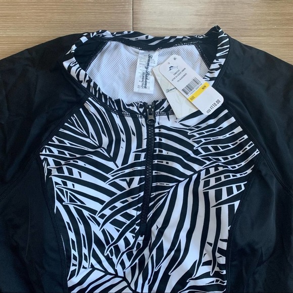 Tommy Bahama Frond Song Active 3/4 Sleeve Tankini Top in Black/White - Picture 8 of 13